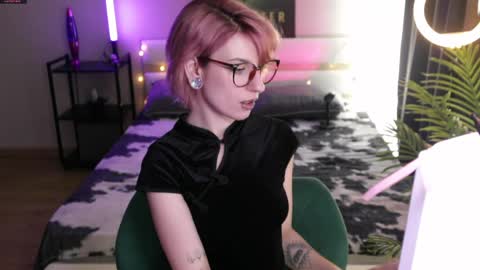 Moonlight online show from May 23, 12:53 pm