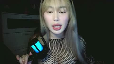 Snapshot of obeycarrienoona chatting on April 18, 2:48 am Goddess Carrie online show from April 18, 2:48 am