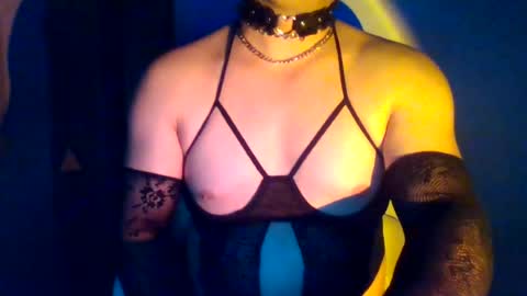 Snapshot of obscuraboy chatting on June 28, 10:27 pm Doxy online show from June 28, 10:27 pm