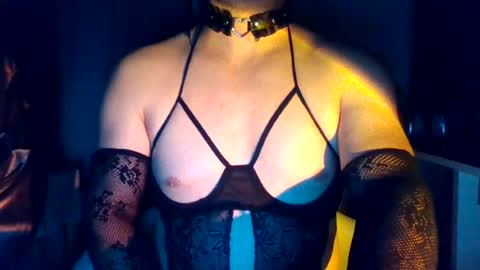 Snapshot of obscuraboy chatting on July 13, 12:24 am Doxy online show from July 13, 12:24 am