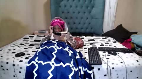 Snapshot of obsessedmimi chatting on May 5, 5:43 pm obsessedmimi online show from May 5, 5:43 pm