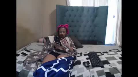 Snapshot of obsessedmimi chatting on May 11, 2:45 pm obsessedmimi online show from May 11, 2:45 pm