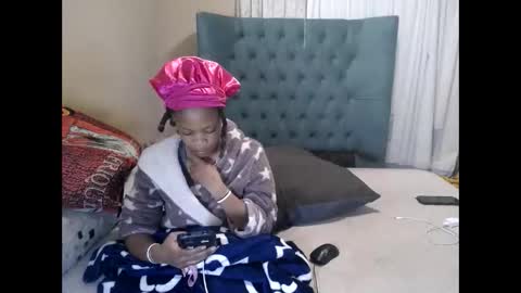Snapshot of obsessedmimi chatting on May 24, 8:36 pm obsessedmimi online show from May 24, 8:36 pm