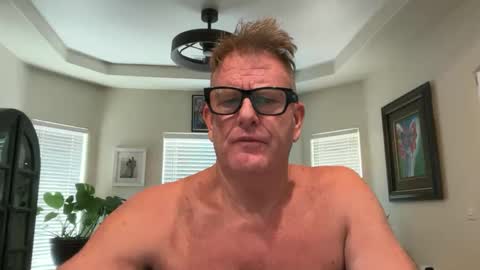 Snapshot of obsidianheartsx chatting on September 12, 10:10 pm SimplyUs online show from September 12, 10:10 pm