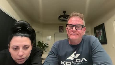 Snapshot of obsidianheartsx chatting on October 15, 4:56 am SimplyUs online show from October 15, 4:56 am