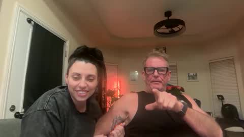 SimplyUs online show from April 15, 8:21 am