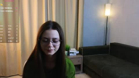 Snapshot of obsidianvelour chatting on June 8, 5:02 pm Bella online show from June 8, 5:02 pm