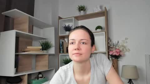 Snapshot of obsidiva chatting on February 9, 8:24 pm Elis online show from February 9, 8:24 pm