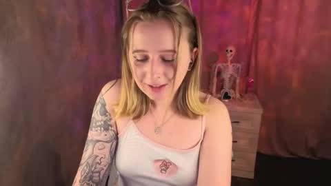 Snapshot of ocean_eyes_bb chatting on May 26, 12:39 am Lili 3 online show from May 26, 12:39 am
