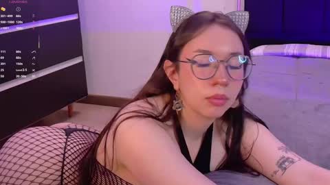 Snapshot of ocean_your_squirter chatting on October 15, 10:15 am Your Ocean baby 3 online show from October 15, 10:15 am