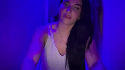 Snapshot of oceanxalara22_xo chatting on October 4, 2:31 am A L A R A  online show from October 4, 2:31 am