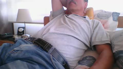 ocorrea online show from January 4, 8:05 pm