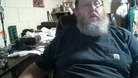 Snapshot of oddobsessions chatting on February 26, 5:28 am oddobsessions online show from February 26, 5:28 am