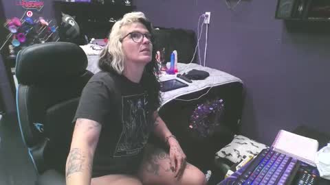 Oddy With A Body online show from February 23, 1:47 am