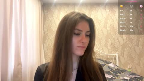 Mia online show from November 27, 9:00 am