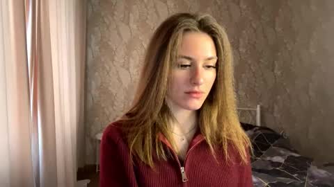 Mia online show from January 10, 9:11 am