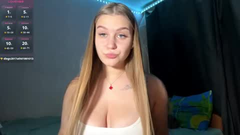 Lili online show from May 25, 1:28 pm