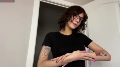 Thea online show from April 19, 4:56 am