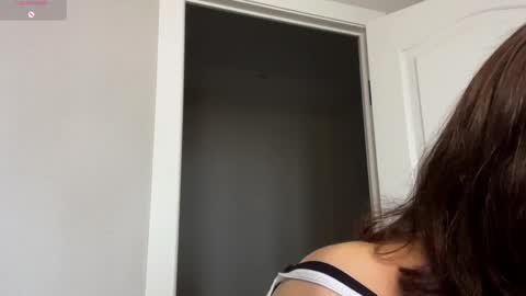 Snapshot of odettehatt chatting on April 30, 4:41 am Thea online show from April 30, 4:41 am
