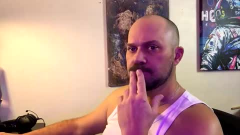 Snapshot of odinstone chatting on April 15, 7:58 pm Odin Stone online show from April 15, 7:58 pm