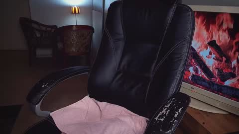 Snapshot of officeman7 chatting on January 19, 4:36 pm officeman7 online show from January 19, 4:36 pm