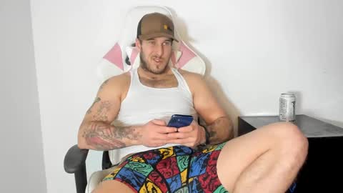 Snapshot of officialkanehart chatting on January 10, 10:46 pm officialkanehart online show from January 10, 10:46 pm