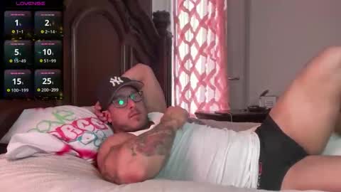 Snapshot of officialkanehart chatting on February 15, 9:22 pm officialkanehart online show from February 15, 9:22 pm