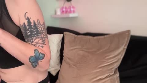 Tams online show from April 16, 6:52 pm