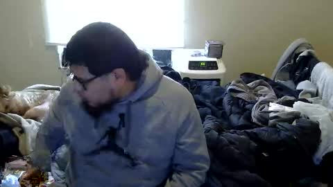 oscar flores online show from December 3, 2:15 pm