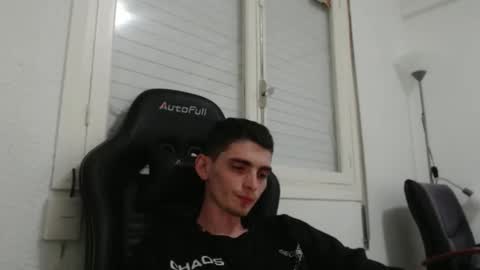 Snapshot of ofsolovicio chatting on October 28, 8:22 pm ofsolovicio online show from October 28, 8:22 pm