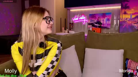 Snapshot of og_shorty chatting on April 29, 6:58 pm Monica online show from April 29, 6:58 pm