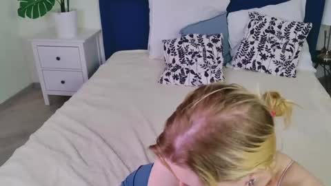 Lily online show from April 25, 8:06 pm