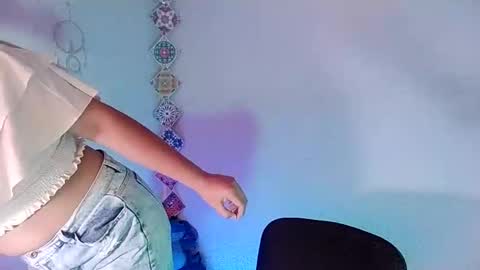 Snapshot of oh_xxxlt4 chatting on March 12, 2:23 pm Oh xxxLt4 online show from March 12, 2:23 pm