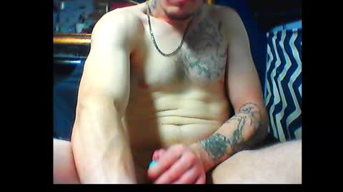 who dares  toss me some  tips lets have fun online show from December 17, 8:21 pm