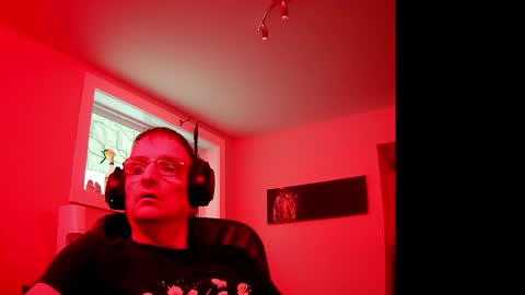 Snapshot of ohbitt chatting on December 14, 8:57 pm ohbitt online show from December 14, 8:57 pm