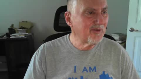 Snapshot of ohfukitsbob chatting on May 18, 5:19 pm ohfukitsbob online show from May 18, 5:19 pm