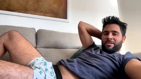 Snapshot of ohmaig0t chatting on December 17, 12:33 pm ohmaig0t online show from December 17, 12:33 pm