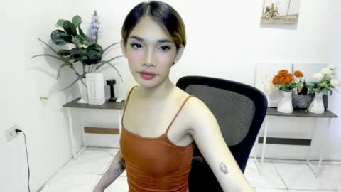 ohmy_lianxx online show from June 21, 3:58 pm