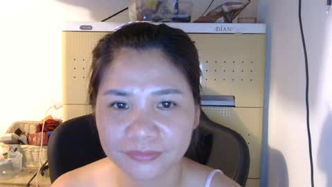 Snapshot of oinjer09 chatting on June 5, 6:52 am oinjer09 online show from June 5, 6:52 am