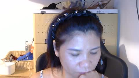 Snapshot of oinjer09 chatting on June 7, 5:49 pm oinjer09 online show from June 7, 5:49 pm