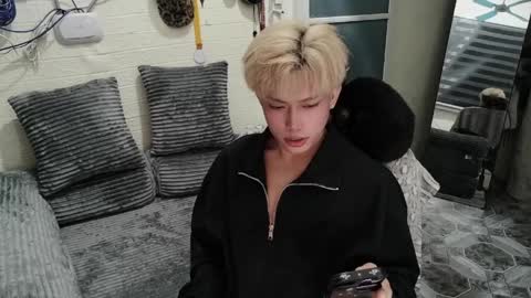 Snapshot of oishii_ii chatting on April 11, 4:22 pm oishii online show from April 11, 4:22 pm