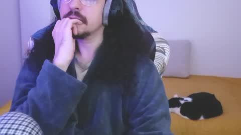 Snapshot of okako chatting on April 2, 7:44 pm okako online show from April 2, 7:44 pm