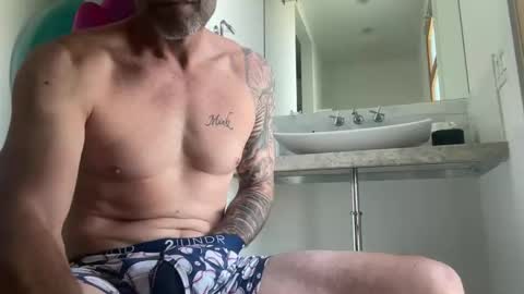 Snapshot of oki42 chatting on May 29, 2:59 pm oki42 online show from May 29, 2:59 pm