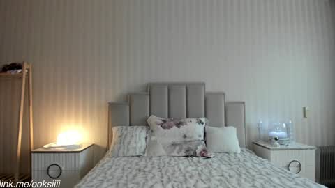            Welcome to my fans page  online show from February 2, 6:45 am