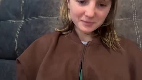 Snapshot of oktavia7777 chatting on March 4, 7:25 am Oktavia7777 online show from March 4, 7:25 am