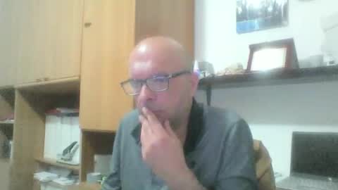 Snapshot of olak21 chatting on June 3, 3:17 pm olak21 online show from June 3, 3:17 pm