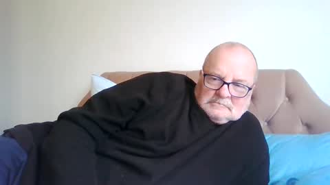 Snapshot of old_fkr chatting on December 16, 9:46 am old_fkr online show from December 16, 9:46 am