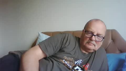 Snapshot of old_fkr chatting on December 24, 8:55 am old_fkr online show from December 24, 8:55 am