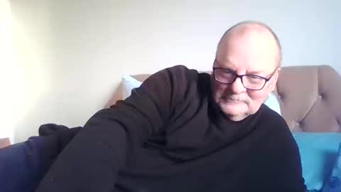 Snapshot of old_fkr chatting on December 27, 2:43 pm old_fkr online show from December 27, 2:43 pm