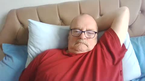 Snapshot of old_fkr chatting on January 6, 9:52 am old_fkr online show from January 6, 9:52 am